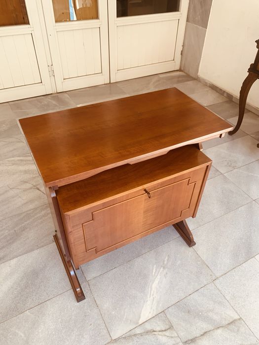 Италианско винтидж шкафче – Mid-Century Modern (1955–1965 г.)