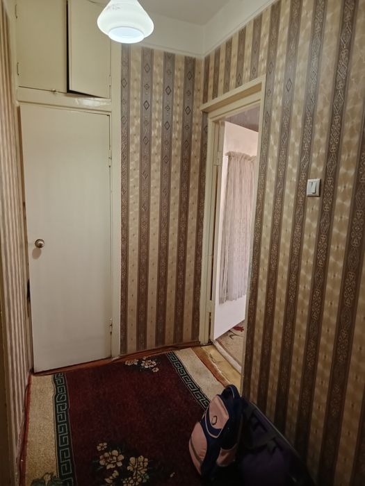 Навоий Шахар Навоий кучаси 46 домдан 2 хонали квартира сотилади