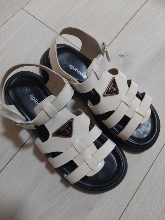 Vand sandale fetita