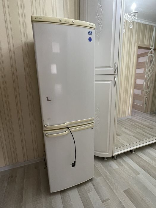 Продам холодильк б/у, самовывоз