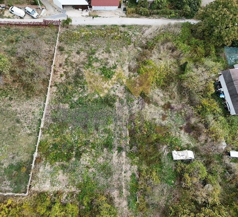 Парцел в Добрич, област-с.Рогачево площ 1150 цена 60000