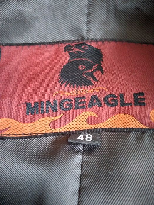 Спортно-елегантно кожено дамско палто .