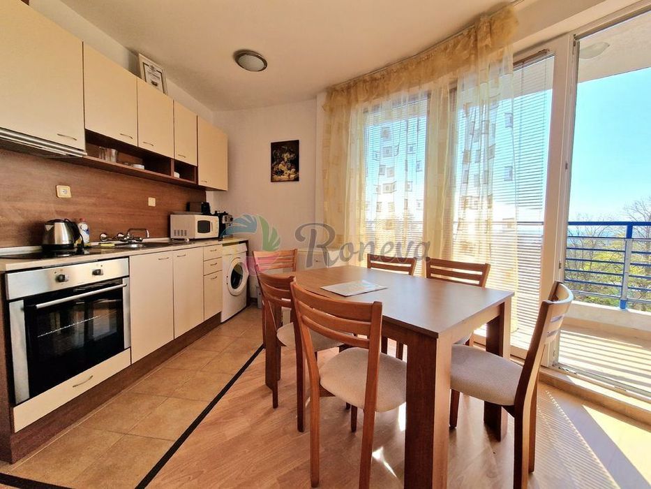 Продава се Тристаен апартамент в Балчик - 97 кв.м за 918 €/кв.м - Снимка #4