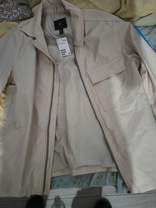 Jacheta H&M crem mărime M noua