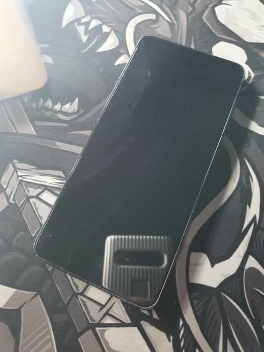 Продам Samsung Galaxy S21 (128GB)