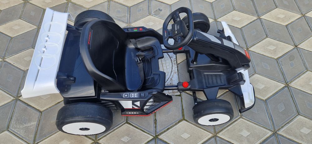 Kart Electric Audi Sport cu Functie DRIFT 24V 300W, 2 Viteze, LED
