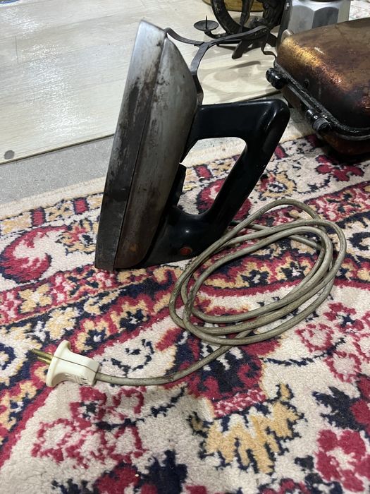 Продаю советский утюг