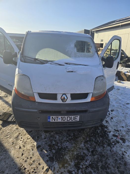 Dezmembrez Renault Trafic DCI 80 1.9 dci F9Q-U7-62 60KW E3 an 2004