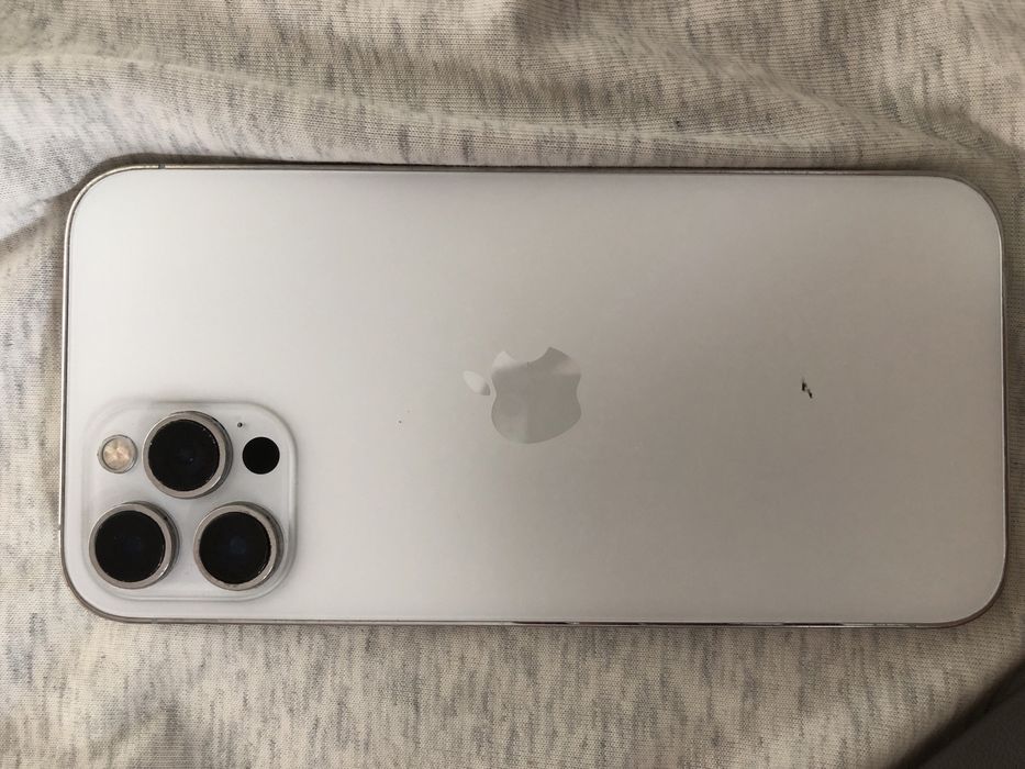 Продам iPhone 12 pro max 256