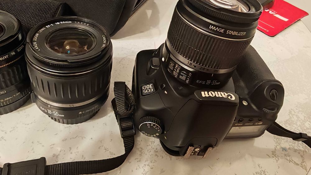 Obiective foto Canon 18-55,35-80,25-80, 35-105 Canon 30D , blitz