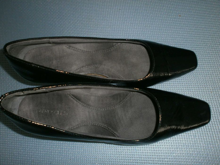 Нови обувки, естествена кожа, стелка 25,5 - от 13 евро до 20 евро