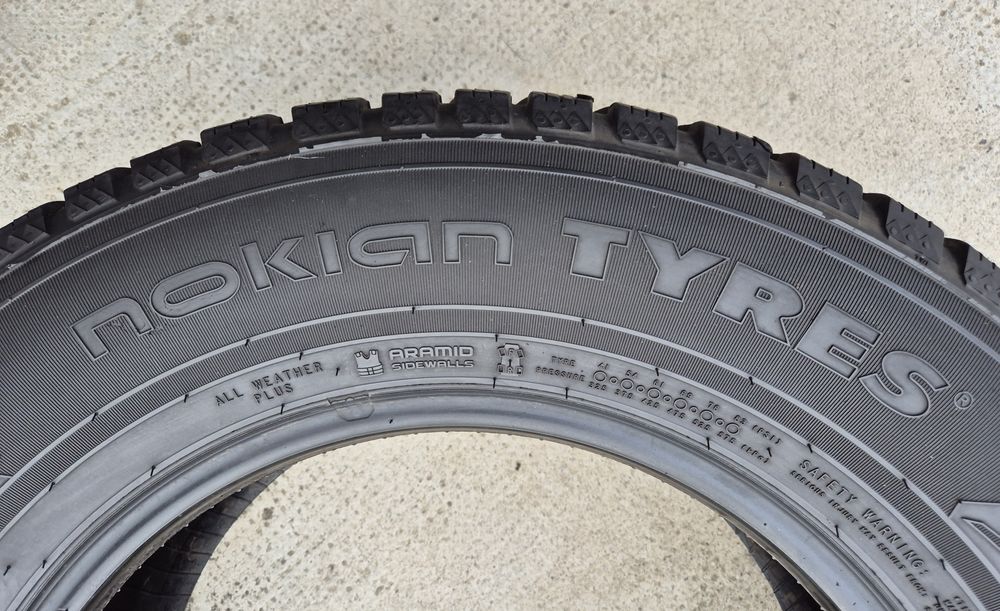 Set 2buc 235/65 R16C 121/119R Nokian Tyres Snowproof C M+S iarnă