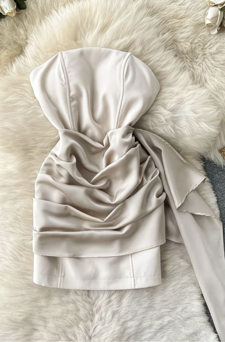 Платье , женская одежда