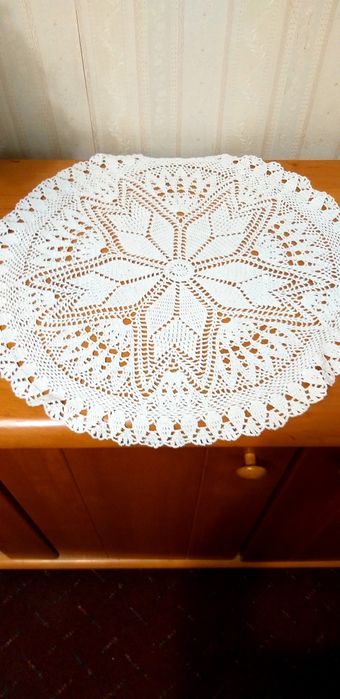 Вязаная салфетка