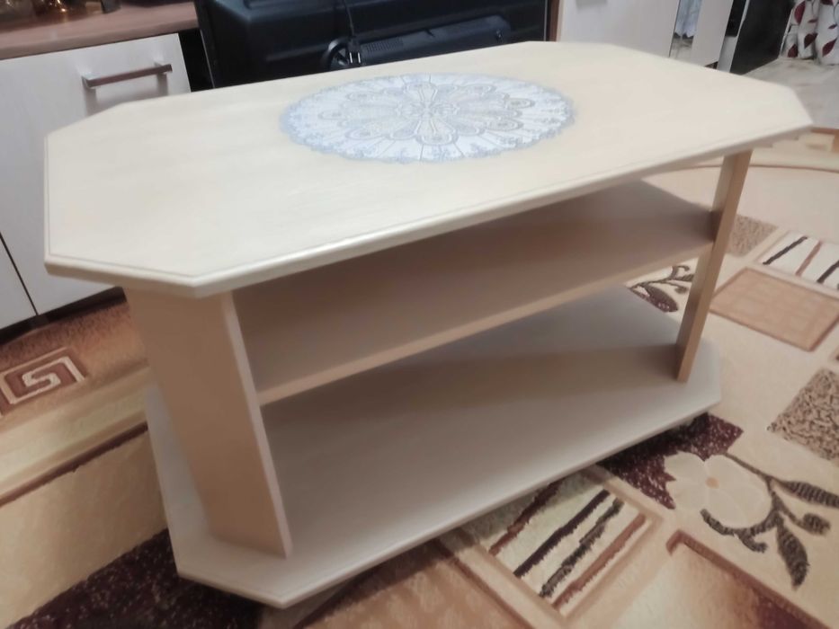 журнальный столик