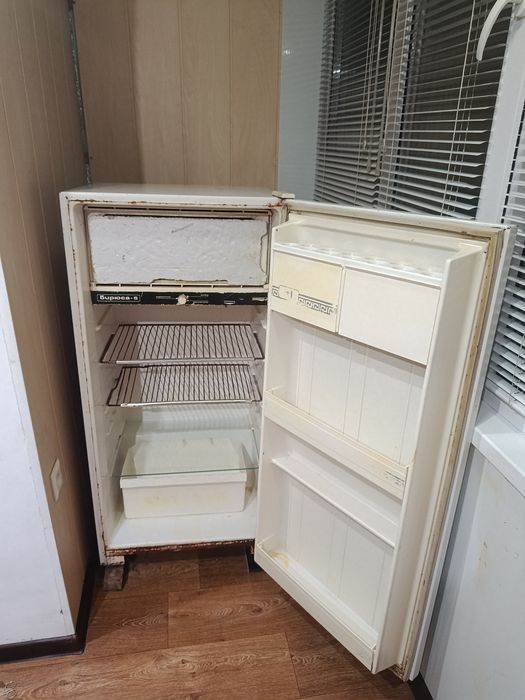 Продам холодильник
