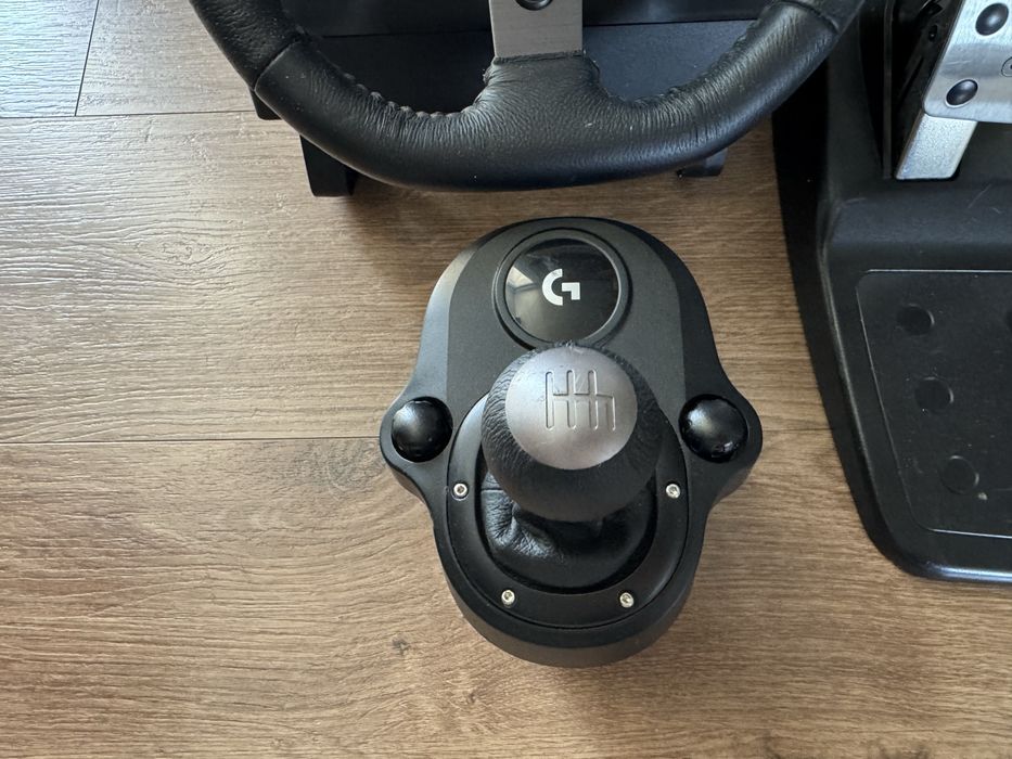 Волан / Симулатор Logitech G920