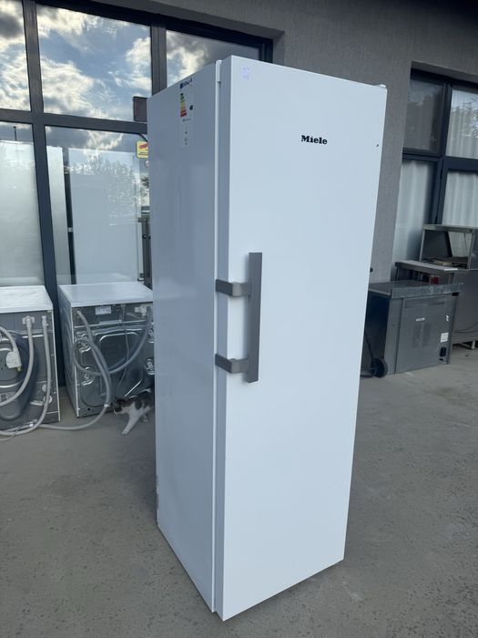 Перфектен хладилник Миеле 185 см