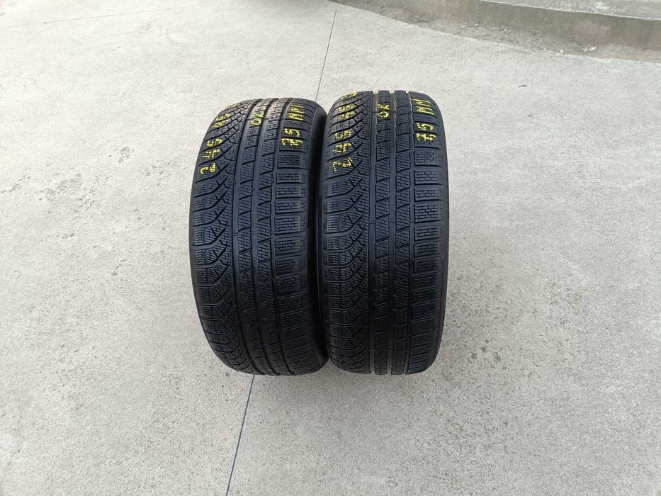 Doua anvelope iarna 245 45 20 pirelli p zero winter profil 7,5 mm