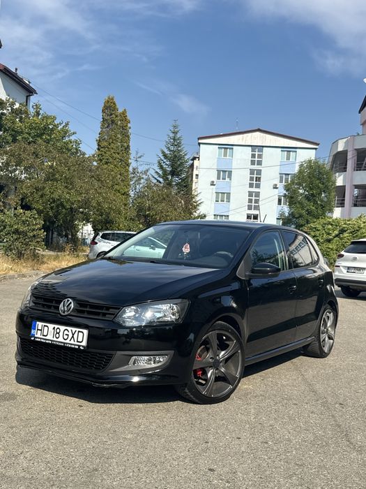 VOLKSWAGEN Polo