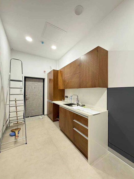 Аренда под офис, клинику, 182м ул. Махтумкули, первый этаж (ЛА)