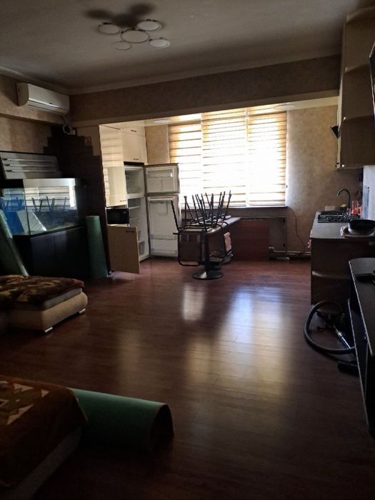 Строитель 2/2/8 58000& 64 кв м