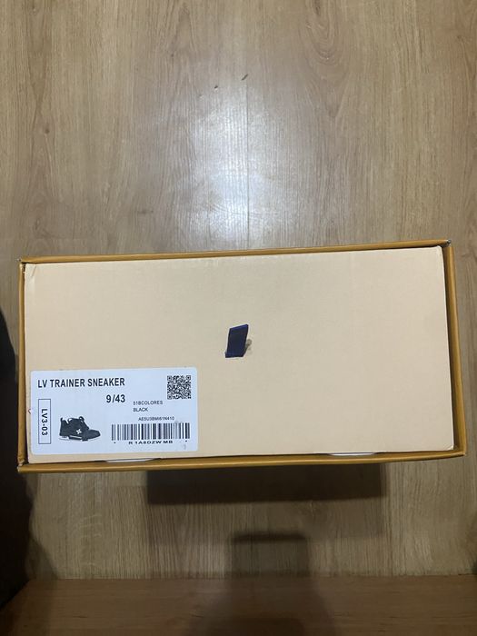 Обувки Louis Vuitton