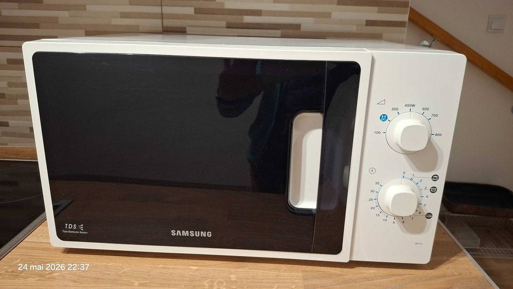 Vand cuptor cu micounde Samsung
