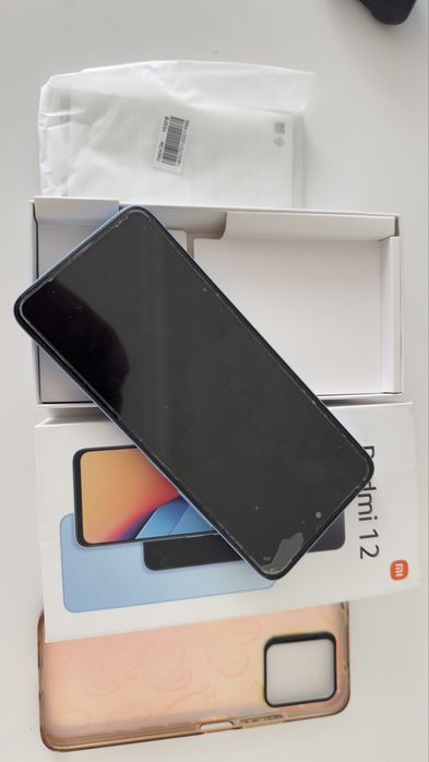 Телефон Redmi 12