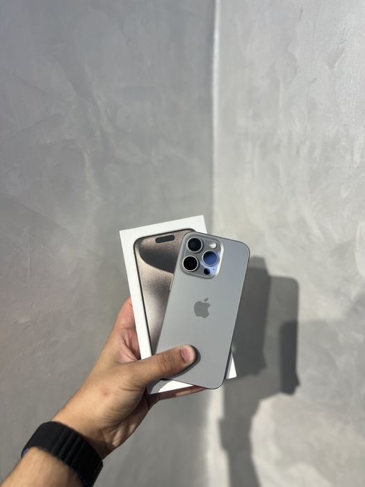 Iphone 15 pro natural