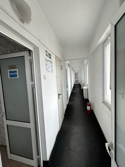 Inchiriem  spatii birouri  zona port