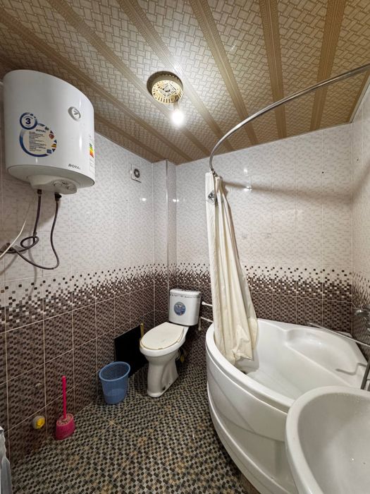 3 xonali kvartira sotiladi. 7 - qavatda liftli domda. Vokzal