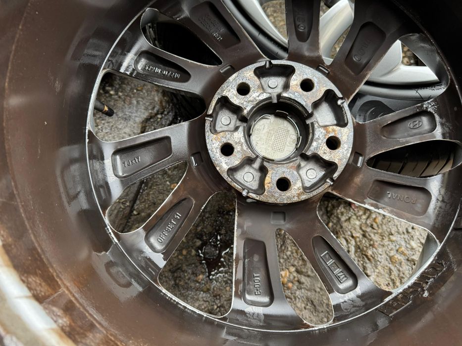 Roti originale r17 hyundai tucson,kia,Renault, duster, honda