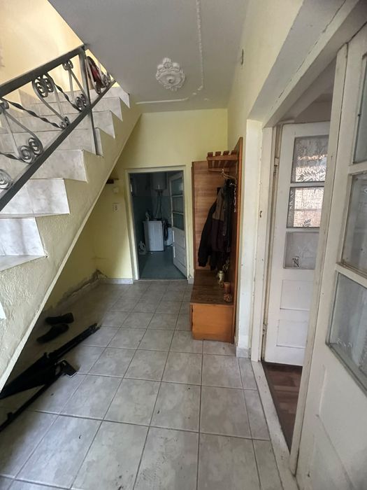 Casa cu etaj langa București