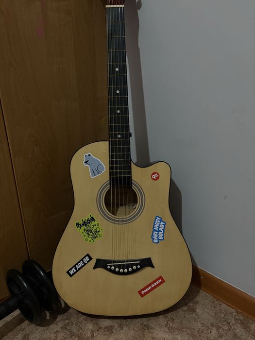 Гитара акустическая