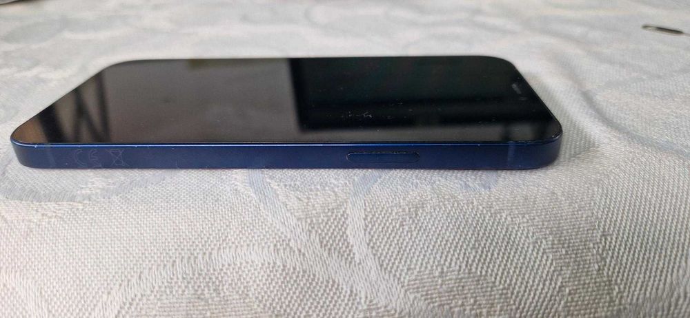 iPhone 12  128GB   батерия на 83%