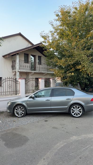 SKODA Superb 2010 — imagine 5