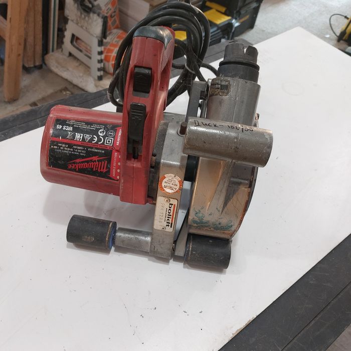 Фреза за канали Милуоки Milwaukee WCS 45 1900W