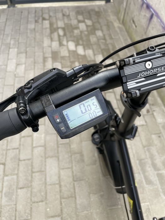 Vînd bicicletă electrică Italiană.