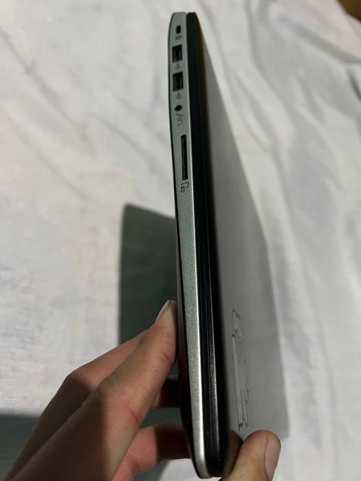 Kampyuter ASUS2011