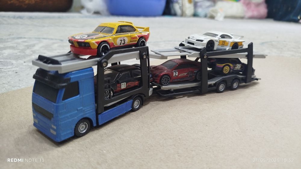 Mini GT mashina 1/64