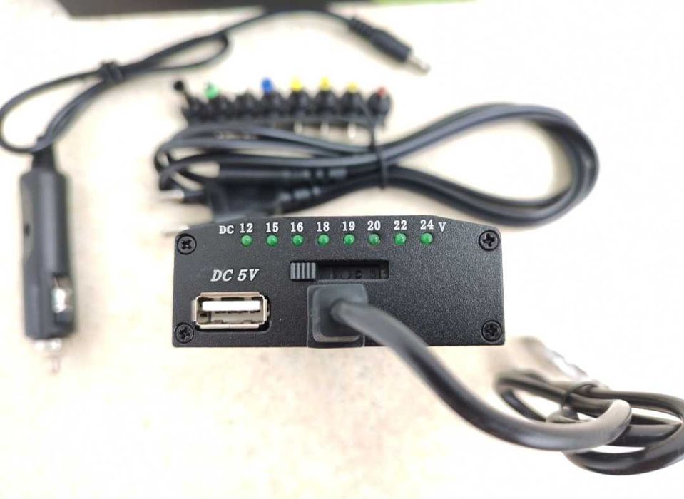 Sursa Alimentator Incarcator 220V Auto Laptop Monitor Universal 120W