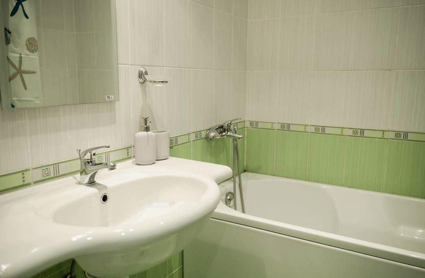 Дава се под наем Тристаен апартамент в Варна, Център - 110 кв.м за 800 € - Снимка #7