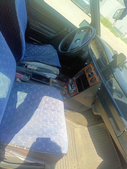 Машина Мерседес Benz 190