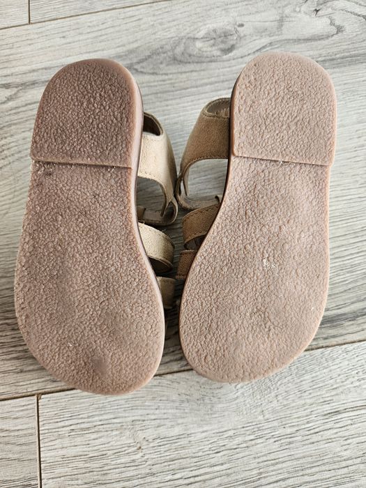 Reserved sandale piele 24/25