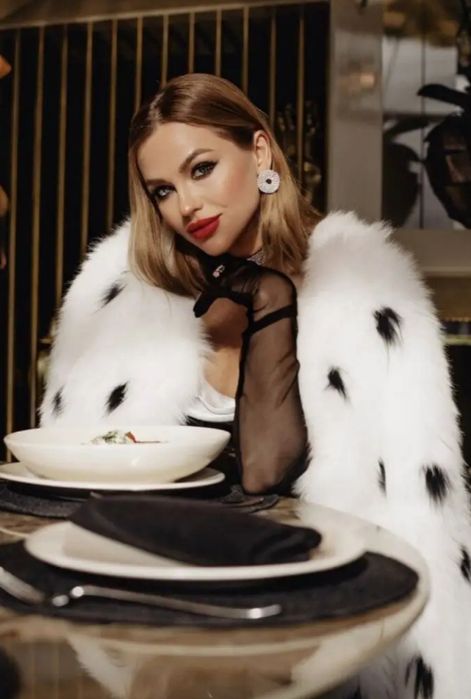 Длинные вечерние перчатки ,сеточка,в черном цвете