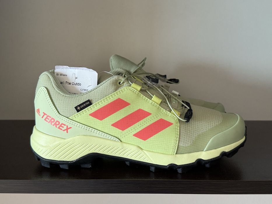 Adidas Terrex Gore-Tex налични 36н 22см  37н 23.5см Стелка