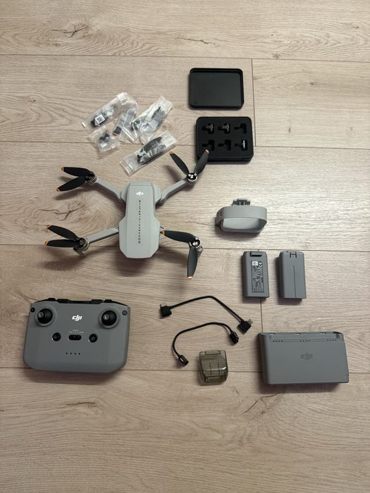 Drona DJI Mini 2 Fly More Combo 4K