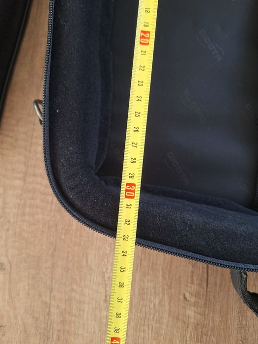 Кожена чанта за лаптоп