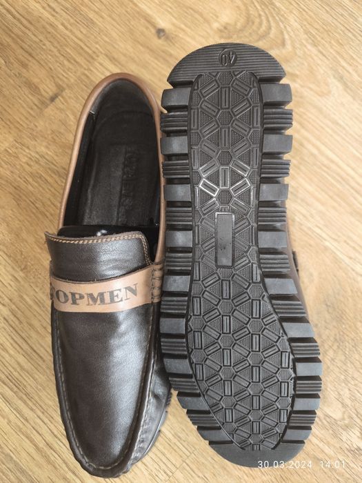 Продаются мужские туфли